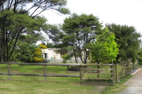 Photo of property in 46 Wintour Road, Waimauku, 0812