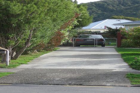 Photo of property in 4 Deans Grove, Taita, Lower Hutt, 5011