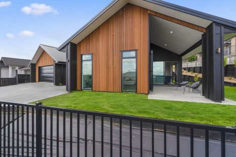 Photo of property in 8 Rose Berry Crescent, Flagstaff, Hamilton, 3210
