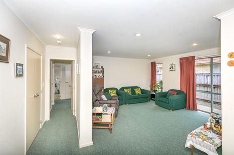 Photo of property in 7 Nobleman Place, Hamilton East, Hamilton, 3216