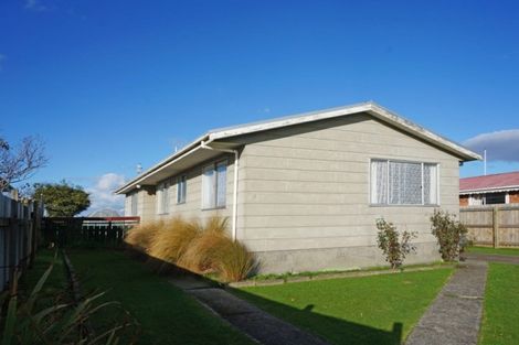 Photo of property in 8 Crowther Crescent, Heidelberg, Invercargill, 9812
