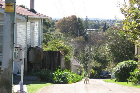 Photo of property in 18 Clayburn Road, Glen Eden, Auckland, 0602
