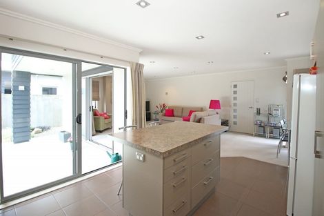 Photo of property in 23 Rosalie Terrace, Kelvin Grove, Palmerston North, 4414