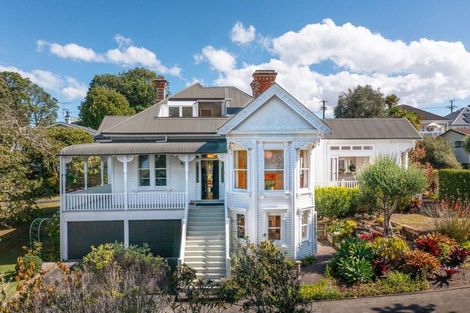 Photo of property in 6 Glade Place, Birkenhead, Auckland, 0626