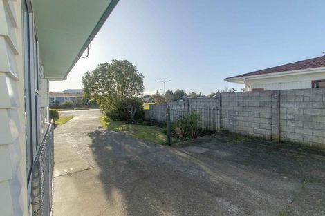 Photo of property in 19 Fife Crescent, Tamatea, Napier, 4112