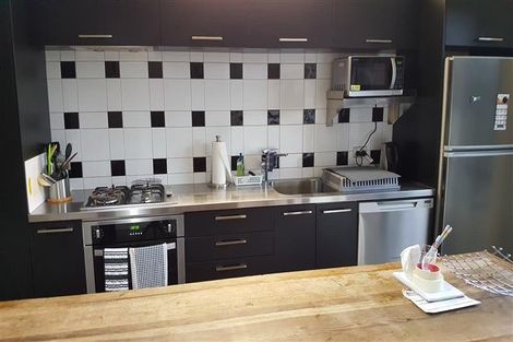 Photo of property in 57 Morley Street, New Plymouth, 4310