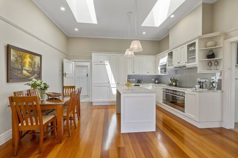 Photo of property in 7 Burnham Street, Seatoun, Wellington, 6022