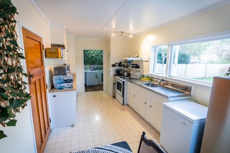 Photo of property in 32 Petherick Street, Taita, Lower Hutt, 5011