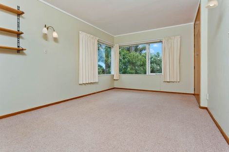Photo of property in 8 Radiata Lane, Chatswood, Auckland, 0626
