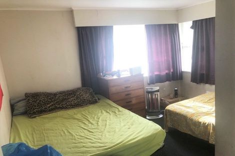 Photo of property in 194 Don Buck Road, Massey, Auckland, 0614