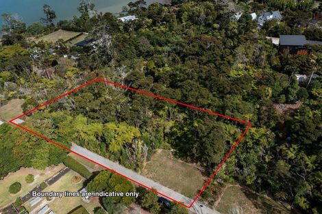 Photo of property in 5b Chatham Avenue, Paremoremo, Auckland, 0632