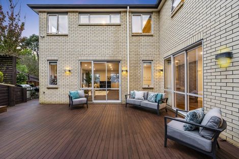 Photo of property in 52 Corricvale Way, Northcross, Auckland, 0630