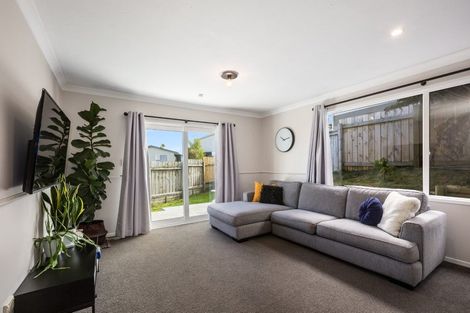 Photo of property in 9 Gaff Place, Whitby, Porirua, 5024