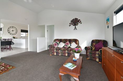 Photo of property in 9 Joydon Place, Stanmore Bay, Whangaparaoa, 0932
