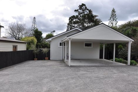 Photo of property in 1/190 East Coast Road, Forrest Hill, Auckland, 0620