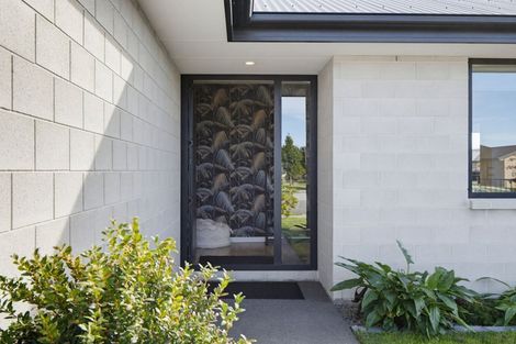 Photo of property in 33 Claremont Crescent, Amberley, 7410