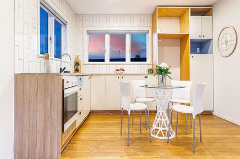 Photo of property in 637 Swanson Road, Swanson, Auckland, 0612