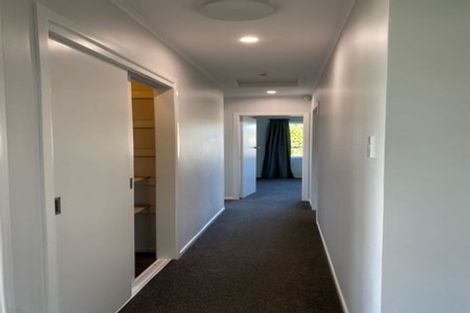 Photo of property in 6 Moehau Grove, Trentham, Upper Hutt, 5018