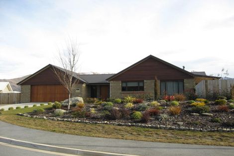 Photo of property in 10 Juno Place, Wanaka, 9305