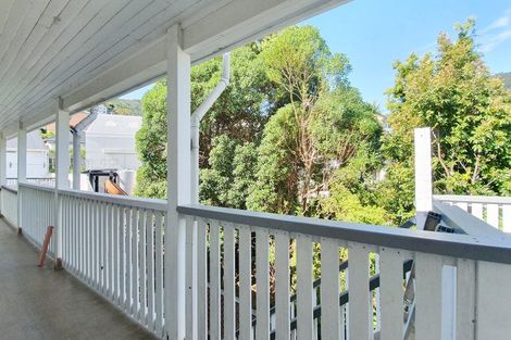 Photo of property in 2 Hawkhurst Road, Lyttelton, 8082