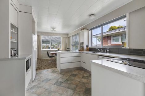 Photo of property in 9 Severn Place, Spotswood, New Plymouth, 4310