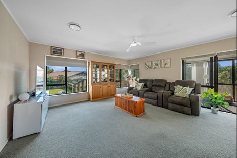Photo of property in 5 Whakapaki Street, Urenui, 4375