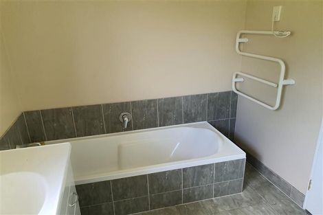 Photo of property in 16a Roick Parade, Glen Eden, Auckland, 0602