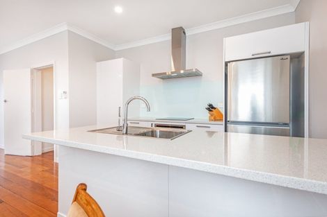 Photo of property in 9 Milverton Avenue, Hokowhitu, Palmerston North, 4410
