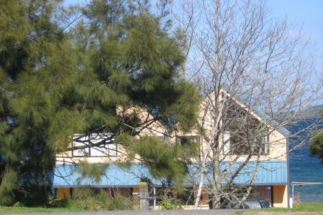 Photo of property in 231 Lake Terrace, Waipahihi, Taupo, 3330