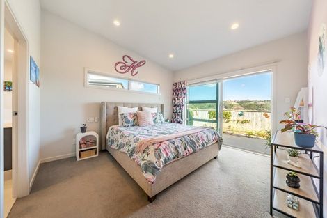 Photo of property in 9 Semaphore Lane, Whitby, Porirua, 5024