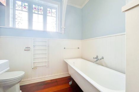 Photo of property in 33 Churchill Road, Cockle Bay, Auckland, 2014