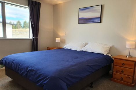 Photo of property in 37 Howden Drive, Jacks Point, 9371