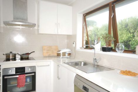 Photo of property in 2/28 Priestley Drive, Bucklands Beach, Auckland, 2014