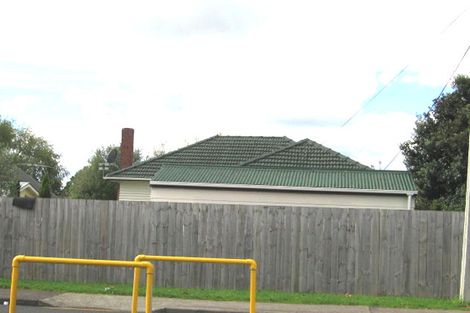 Photo of property in 715 Te Atatu Road, Te Atatu Peninsula, Auckland, 0610