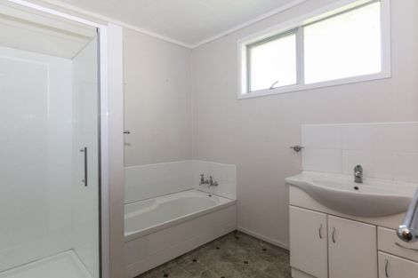 Photo of property in 25 Tauroa Road, Havelock North, 4130