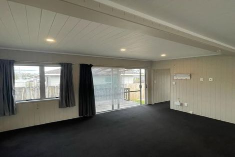 Photo of property in 2 Caserta Place, Clover Park, Auckland, 2023