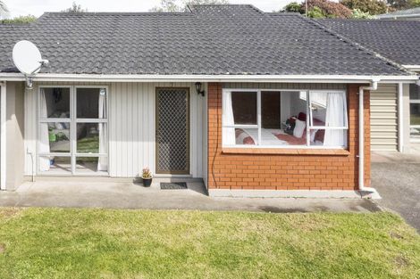 Photo of property in 5a Mckenzie Road, Mangere Bridge, Auckland, 2022