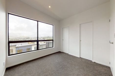 Photo of property in 12/62u Spenmoor Street, Newlands, Wellington, 6037