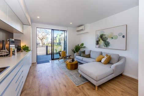 Photo of property in 17 Mohua Lane, Upper Riccarton, Christchurch, 8041