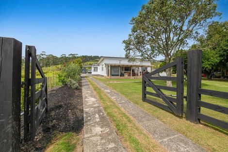 Photo of property in 2744 Kaipara Coast Highway, Glorit, Warkworth, 0984