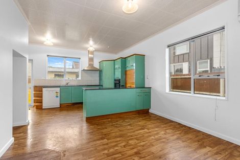 Photo of property in 36 Grafton Street, Waltham, Christchurch, 8011