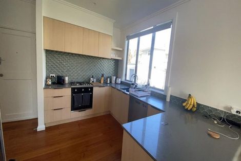 Photo of property in 6 Kenny Avenue, Ahuriri, Napier, 4110