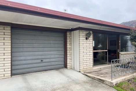 Photo of property in 56 Te Atatu Road, Te Atatu South, Auckland, 0610