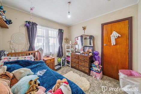 Photo of property in 33 Wellington Road, Wainuiomata, Lower Hutt, 5014