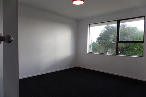 Photo of property in 185a/2 Royal Road, Massey, Auckland, 0614