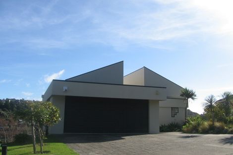 Photo of property in 28 Sailmaker Close, Whitby, Porirua, 5024