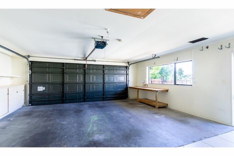 Photo of property in 4 Cloghan Close, Massey, Auckland, 0614