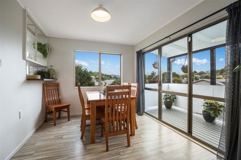 Photo of property in 67 Omapere Street, Whitby, Porirua, 5024