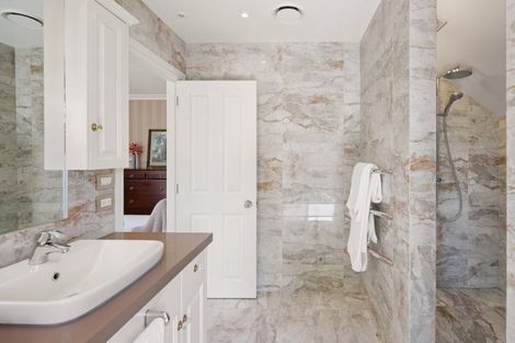 Photo of property in 31 Montrose Crescent, Huntington, Hamilton, 3210