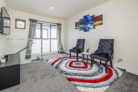 Photo of property in 16 Rosarina Lane, Takanini, 2112